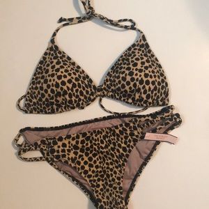 Victoria’s Secret bikini
